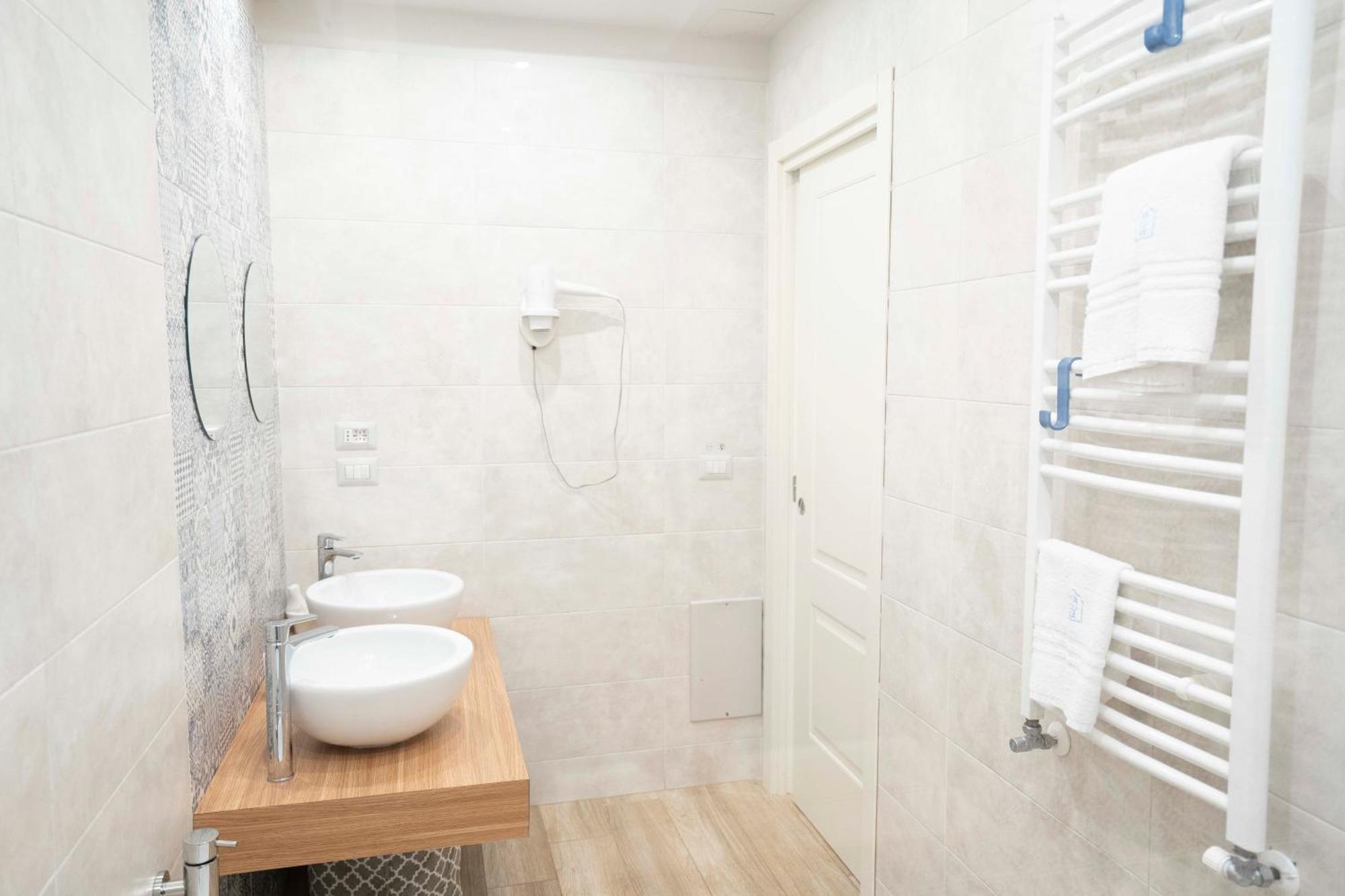 Vacuna Pleasant Rooms Neapel Exterior foto